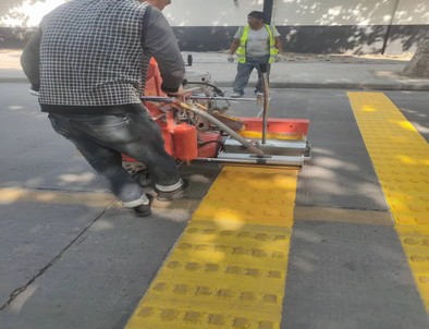 琼中琼中专业道路划线施工